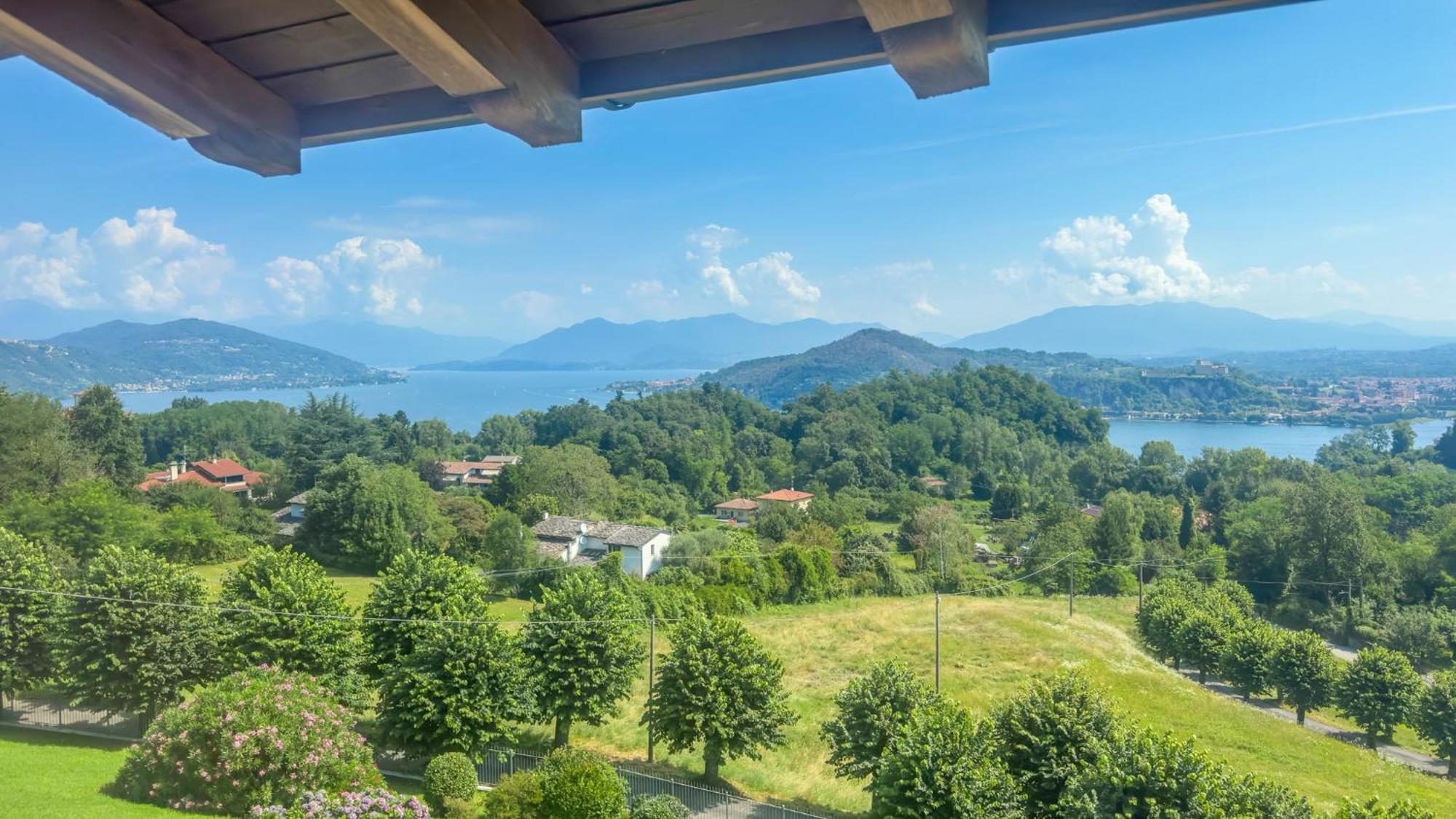 Belvedere Sul Lago Арона Екстер'єр фото